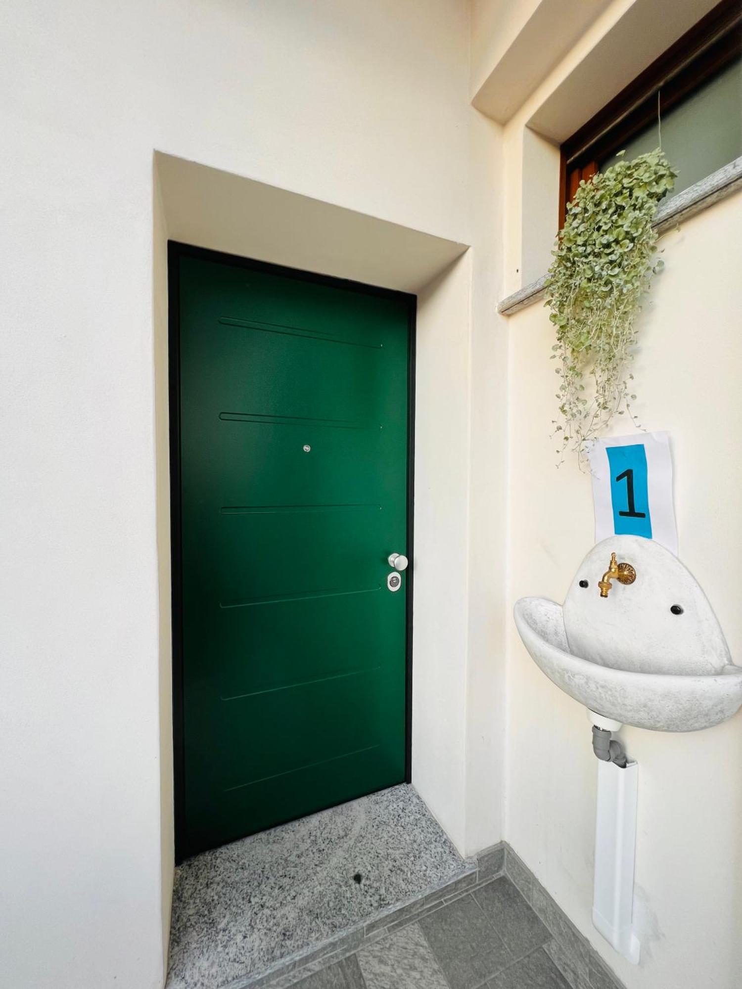 La Ringhiera Hotel โนวารา ภายนอก รูปภาพ